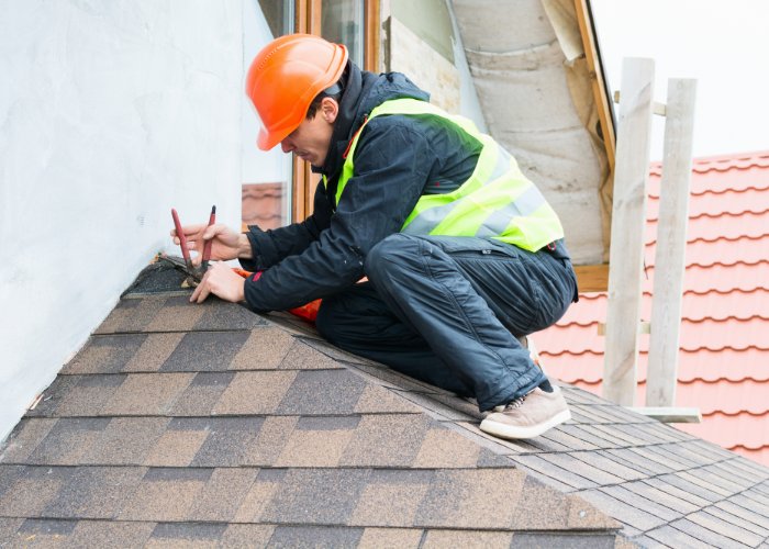 contractor doing roofing services in Rhode Island